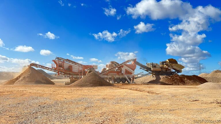 Færanleg mulningarverksmiðja Constmach Mobile Crushing Plant Mobile vertical impact crushing plant