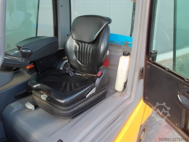 ইলেকট্রিক ৪-চাকার ফর্কলিফ্ট JUNGHEINRICH EFG 320