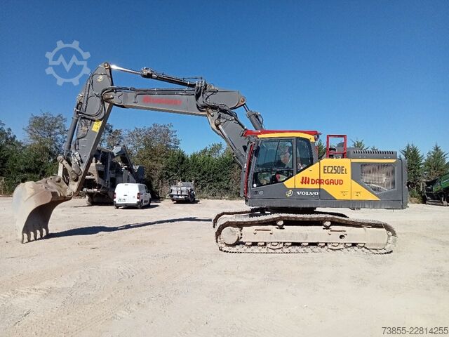 Rupsgraver Volvo EC250EL