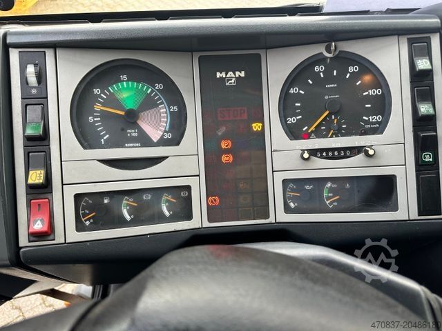 Odtahové vozidlo MAN 8.180 / Seilwinde / Rampen