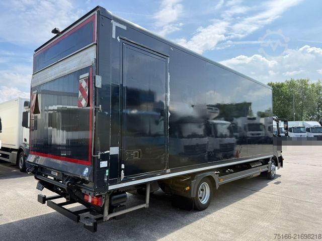 Furgon i mbyllur MERCEDES-BENZ ATEGO 818 L Koffer 7,20 m LBW 1 T*SEITENTÜR