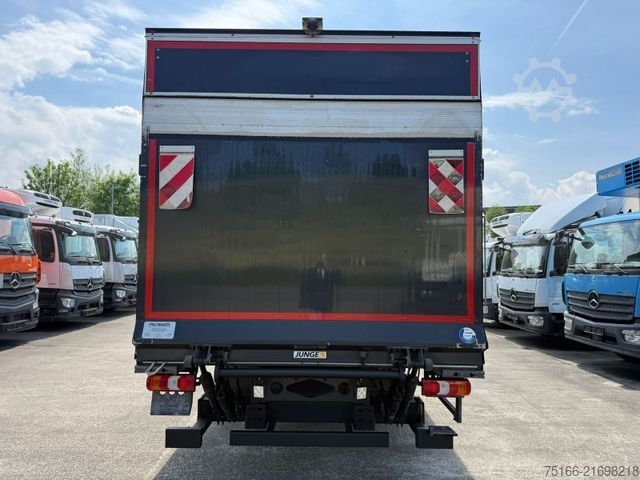 Furgon i mbyllur MERCEDES-BENZ ATEGO 818 L Koffer 7,20 m LBW 1 T*SEITENTÜR