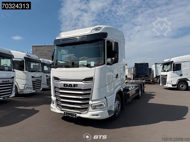 Caminhão com carroçaria intercambiável DAF XG 480 6X2 FAN - SDG BDF Multi 1120-1320