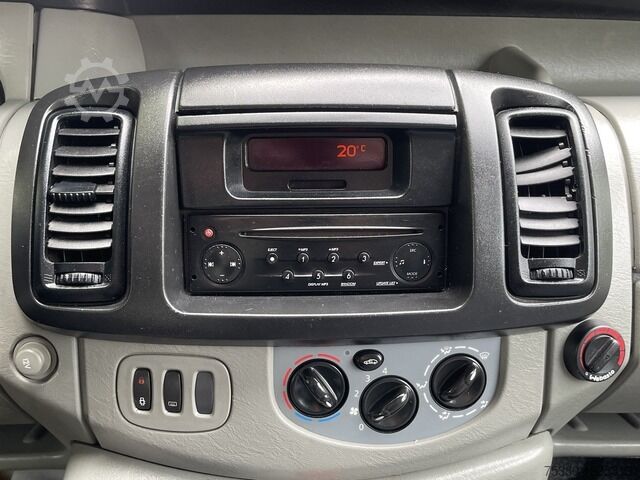 Furgoneta renault Trafic 2.0 dCi L2H1 AHK*WEBASTO*Lang