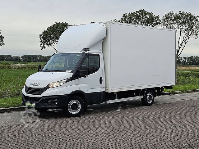 Valise IVECO DAILY 35S18 Bakwagen Laadklep!