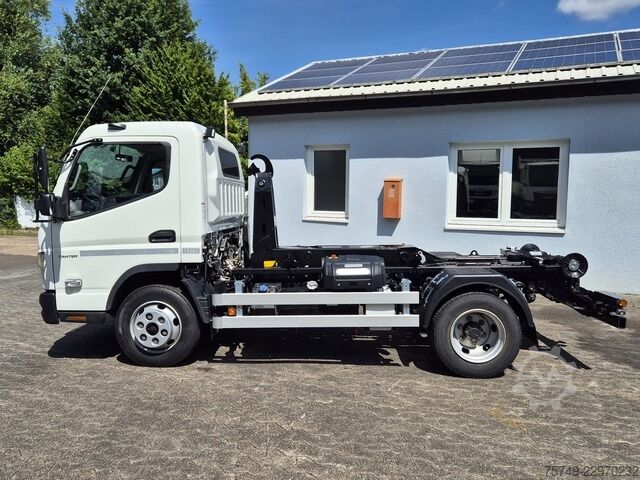 Pojazd hakowy Telehoist Fuso Fuso Canter 7C18 City Abrollkipper AHK Kurz