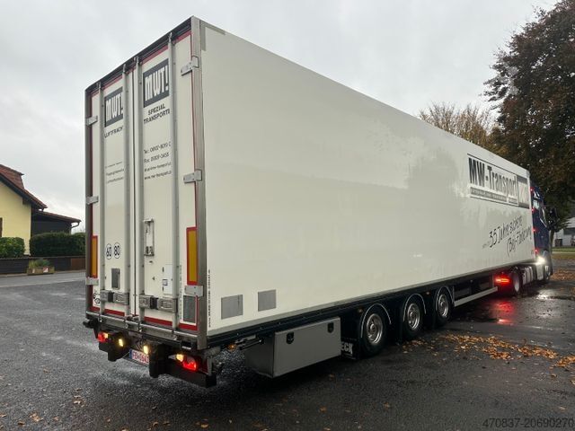 Poluprikolica hladnjača  VAN_ECK