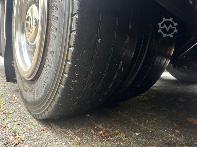 Poluprikolica hladnjača  VAN_ECK