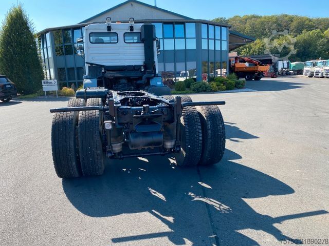 Rangka truk MAN 26.293 6x4