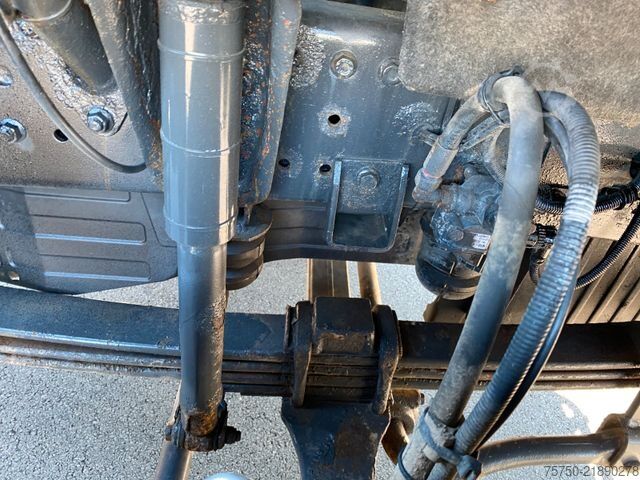 Rangka truk MAN 26.293 6x4