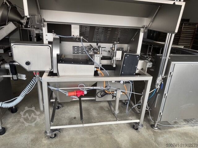Filling machine + forming machine + separator Kompletna linia do produkcji hamburgerów Roobot 500 + FM250 + SC261