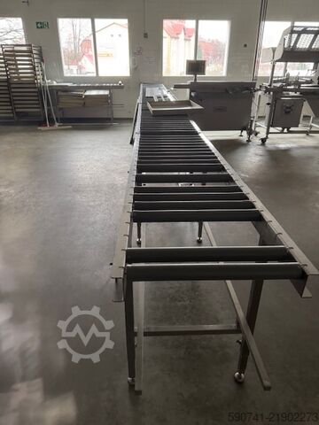 Filling machine + forming machine + separator Kompletna linia do produkcji hamburgerów Roobot 500 + FM250 + SC261