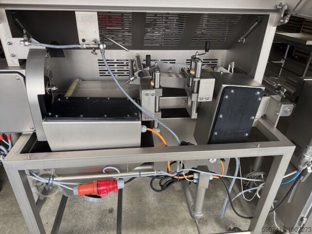 Filling machine + forming machine + separator Kompletna linia do produkcji hamburgerów Roobot 500 + FM250 + SC261