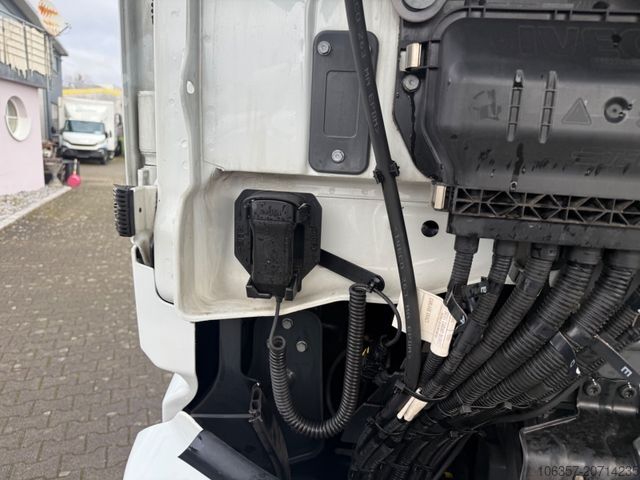 标准牵引车头 IVECO Stralis S-WAY AS440S48T/P Standklima Retarder