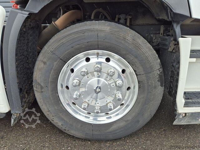 Unit traktor standar Renault T-High
