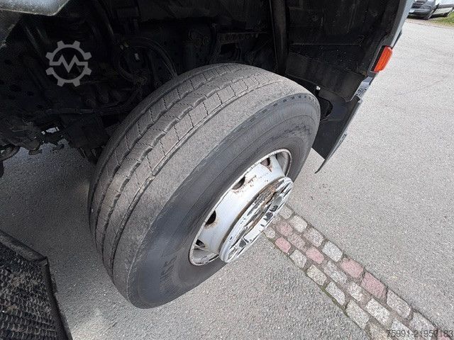 LKW mit Getränkeaufbau MERCEDES-BENZ Antos 3-Achser MB 2533 mit Geränkekoffer und LBW