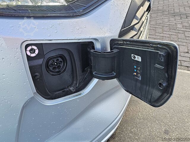 Pasažieru transports FORD TRANSIT CUSTOM 2.5 PHEV 9-Persoons!