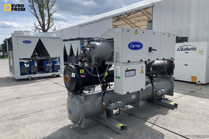 Chiller Used Industrial Chiller CARRIER - 449 kW | With warranty