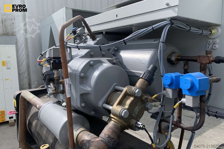 Chiller Used Industrial Chiller CARRIER - 449 kW | With warranty