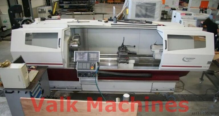 Torno 2.000 mm x 554 mm sobre o barramento Harrison Alpha 1550 XS