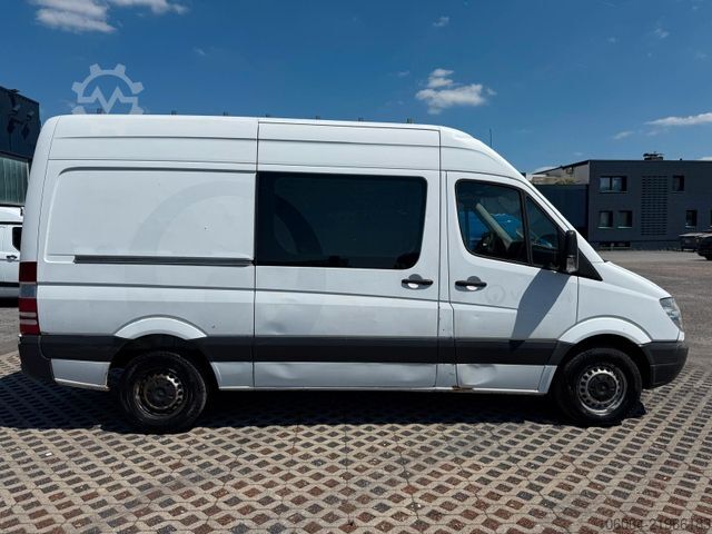 Kombi z visokim stropom MERCEDES-BENZ Sprinter 216 Kasten L2-H2 MOTORSCHADEN