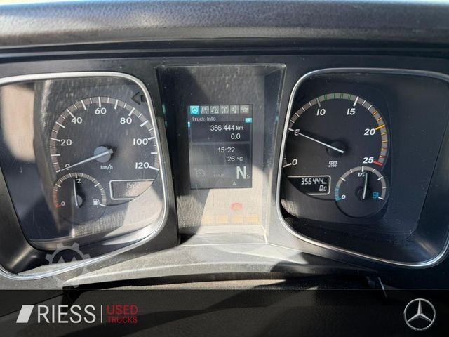 Gardinsided kassevogn MERCEDES-BENZ Mercedes Benz 3 Achser 6x2 AUT LM