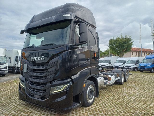 Камион со заменлива надградба IVECO S-WAY AS260S48Y/FS