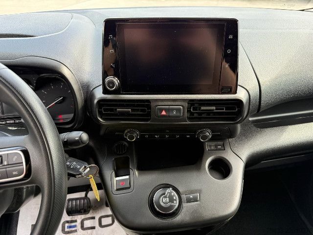 Dobozos furgon Citroen BERLINGO M CLUB 130 EAT 8