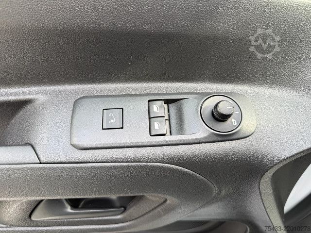 Dobozos furgon Citroen BERLINGO M CLUB 130 EAT 8