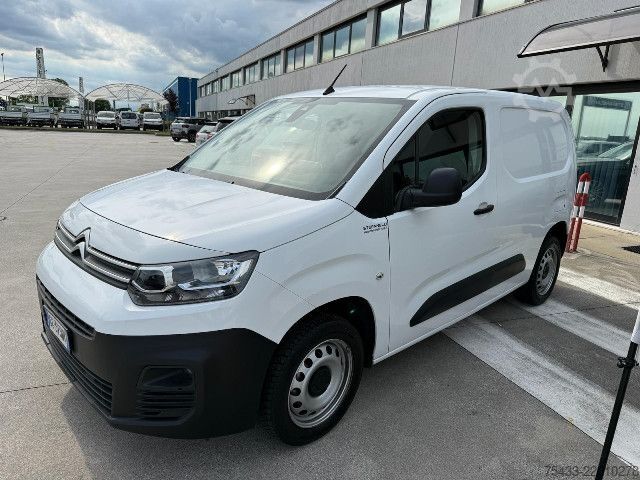 Dobozos furgon Citroen BERLINGO M CLUB 130 EAT 8
