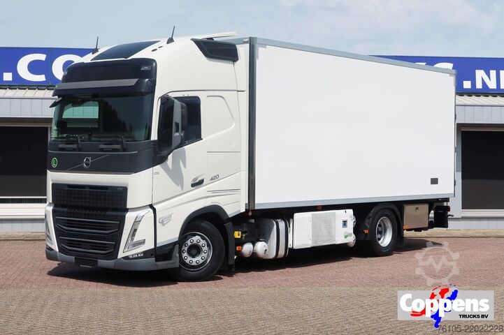 Refrigerated/freezer transport Volvo Koel/Vries ART/ Museum/ Antiek transport