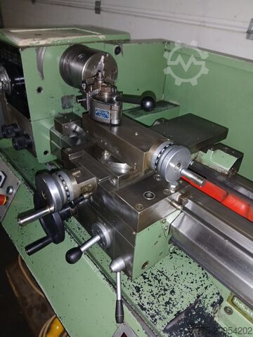 Univerzalni strug Harrison M 250