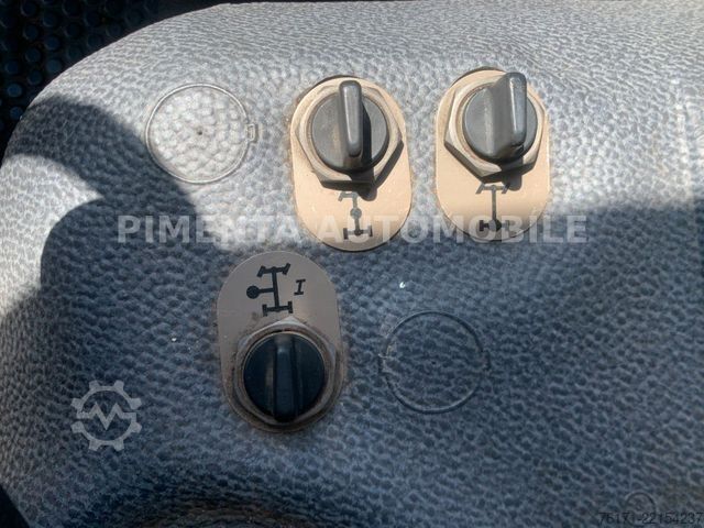 Škatlasti tovornjak MERCEDES-BENZ 917 AF / 4x4 /AHK / TOP ZUSTAND