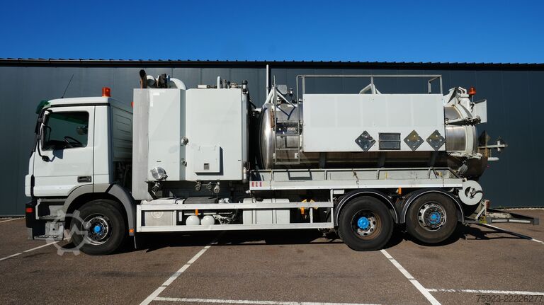 Tanker truck Mercedes-Benz ACTROS 2541 6x2 Vacuum high pressure tank