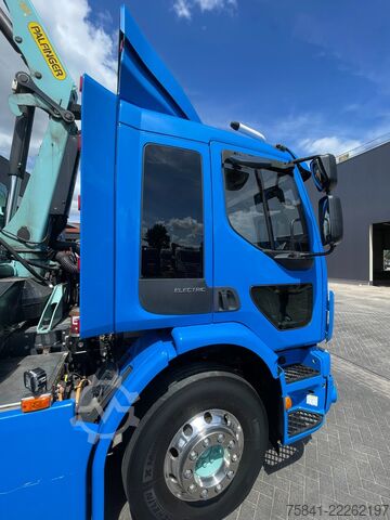 Kamion sa kranom Volvo FE FE ELECTRIC  6x2 Palfinger PK 14502-SH C + Z...