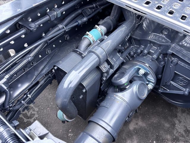 Standard tractor unit IVECO S Way 500 Retarder ALU Doppel Tank Standklima