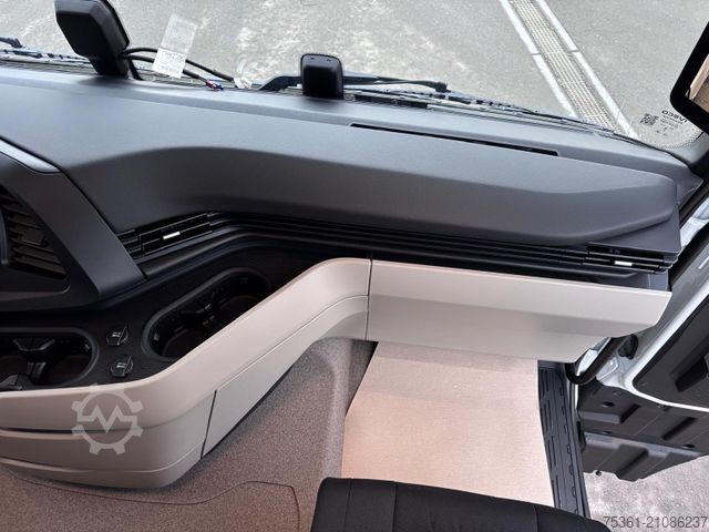 Standard tractor unit IVECO S Way 500 Retarder ALU Doppel Tank Standklima