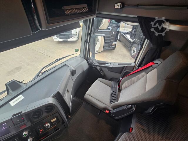 Standardni traktor jedinica RENAULT T 520 * RETARDER * ACC * KLIMAAUT. * SPURHALTE *
