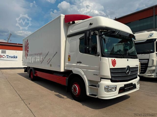Kamion s sandukom MERCEDES-BENZ ATEGO 1530*KOFFER*LBW 2 TON*STANDKLIMA* 2 LIEGE