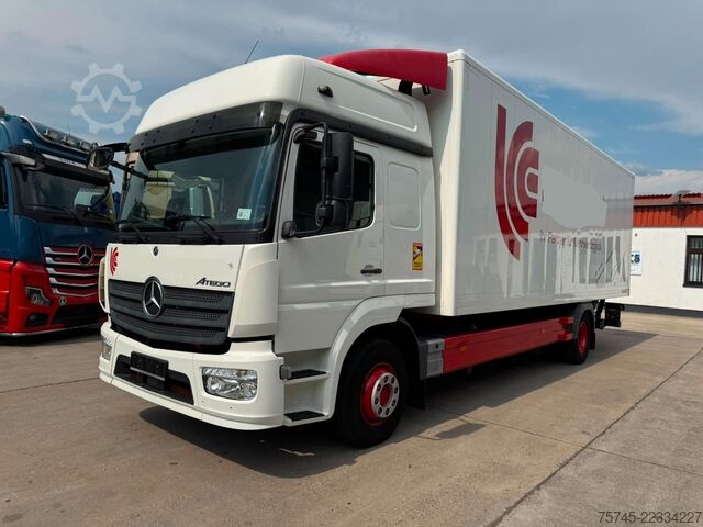 Kamion s sandukom MERCEDES-BENZ ATEGO 1530*KOFFER*LBW 2 TON*STANDKLIMA* 2 LIEGE