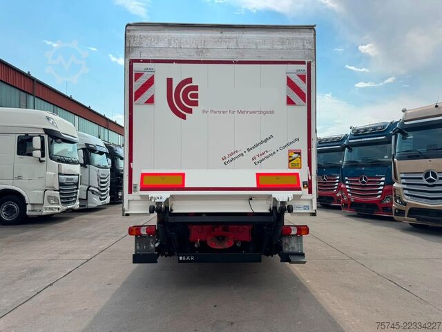 Kamion s sandukom MERCEDES-BENZ ATEGO 1530*KOFFER*LBW 2 TON*STANDKLIMA* 2 LIEGE