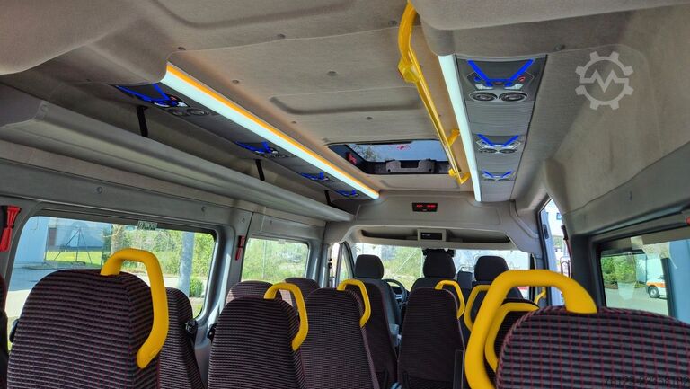 Minibus FIAT 1x Ducato 1x  Opel Movano 18 SS  in Stock