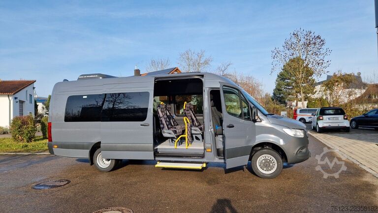 Minibus MERCEDES-BENZ 10 Sprinter Lord Light 22 Sitzer Vorlauffahrzeug