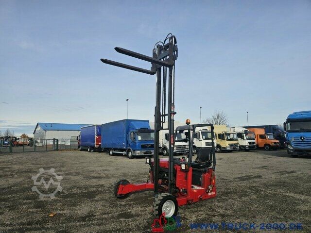Carretilla elevadora Moffett Mitnahmestapler 4 Wege Allrad NX Typ M 4 20.3