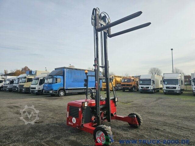 Carretilla elevadora Moffett Mitnahmestapler 4 Wege Allrad NX Typ M 4 20.3