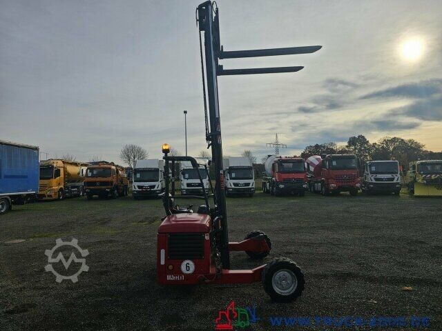 Carretilla elevadora Moffett Mitnahmestapler 4 Wege Allrad NX Typ M 4 20.3