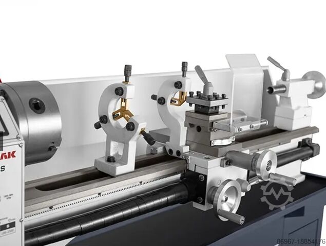 Universalus metalo tekinimo staklės CORMAK TYTAN 750S