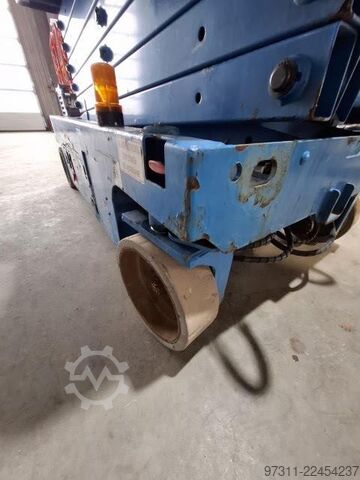 Scissor lift Genie GS-4047