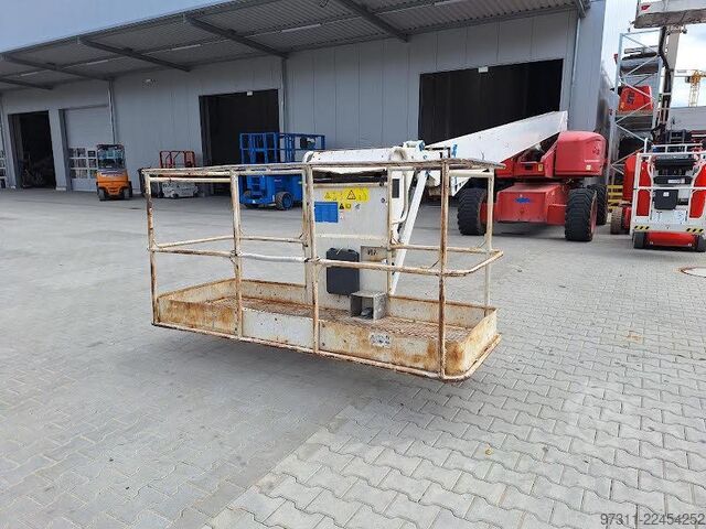 Telescopic boom lift Genie S-85