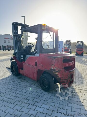 Дизельный вилочный погрузчик Nissan DG1F4A50Y